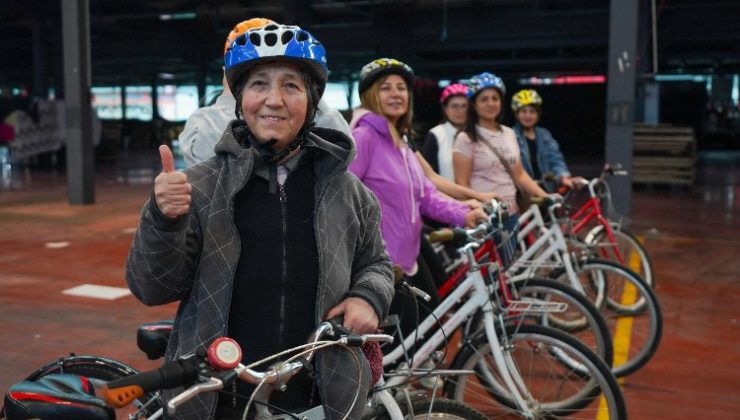 Beylikdüzü’nde “pedallar kadınlar için dönüyor”