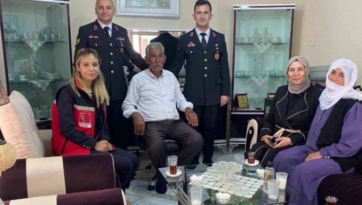 Jandarma, şehit ailelerini unutmadı