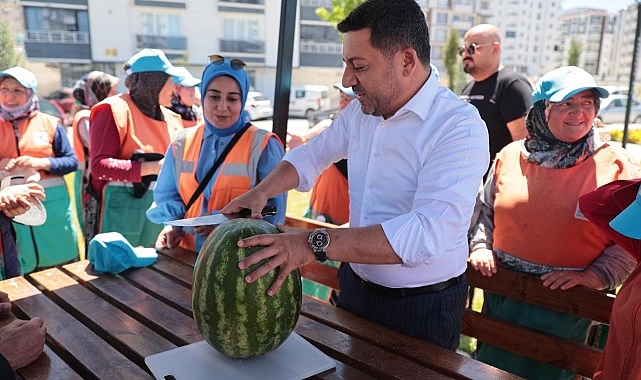 Nevşehir Belediye Başkanı Rasim Arı, belediye ekiplerinin çalışma alanlarında incelemelerde bulundu