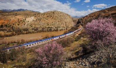 Turistik Tatvan treni sefere çıkıyor