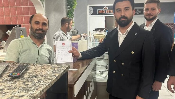 Yeniden Refahlı gençlerden Gölcük’te esnaf ziyareti