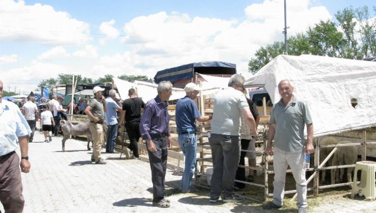 Yenişehir Kurban Pazarı’nda arife günü hareketliliği