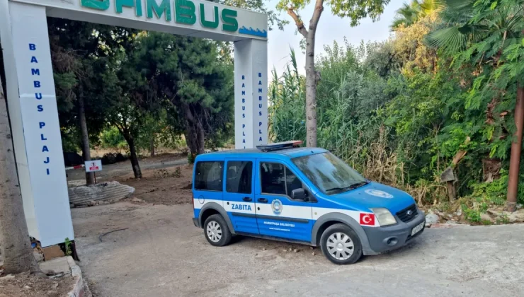 Antalya’da Bambus Plajı’ndan taşıtlar da çekildi!