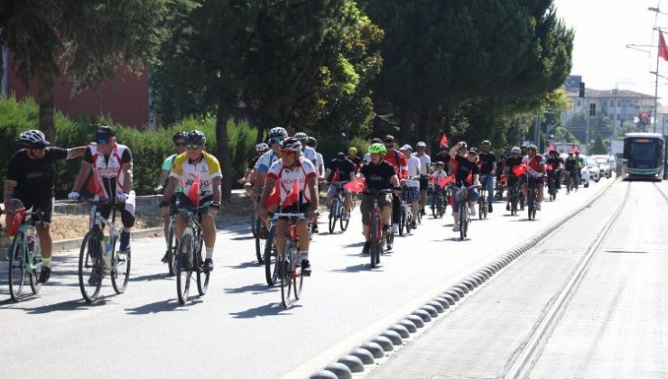 Bisiklet Korteji İzmit sokaklarına renk kattı