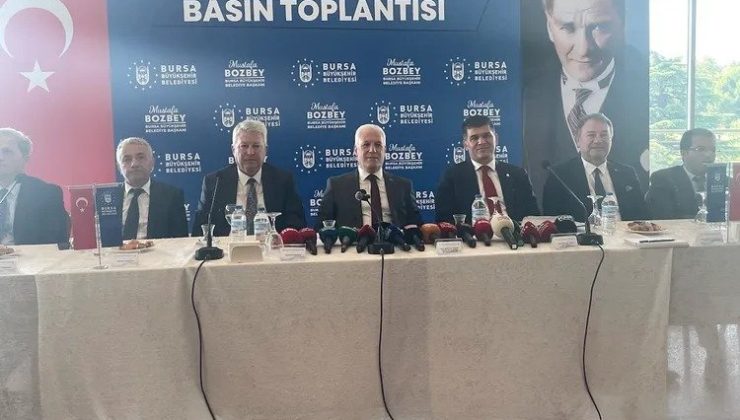 Bursa’da Başkan Bozbey, ‘Temmuz Ayı Basın Bilgilendirme Toplantısı’ düzenledi