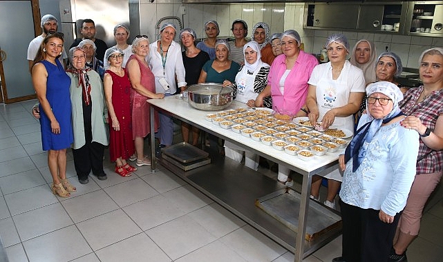 Çiğlili Kadınlar Aşure Atölyesinde Buluştu