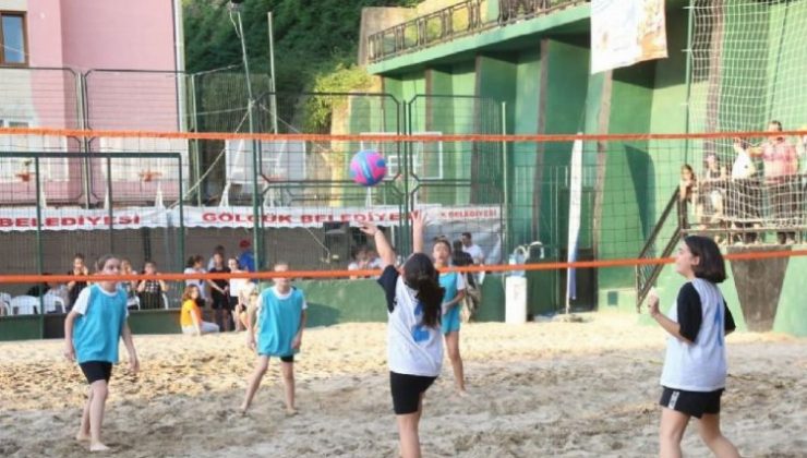 Gölcük’te Plaj Voleybolu heyecanı başlıyor