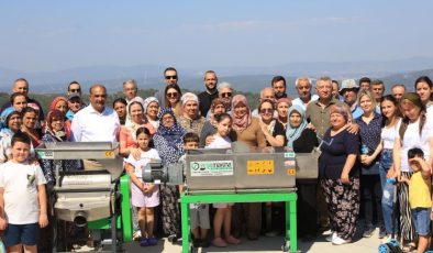 Güzelbahçe’de üreticiye destel