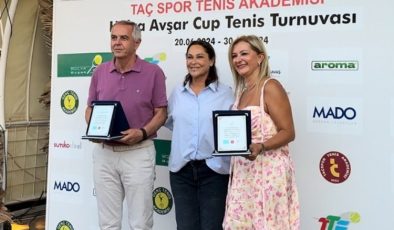 Hülya Avşar Cup’ta ödül zamanı