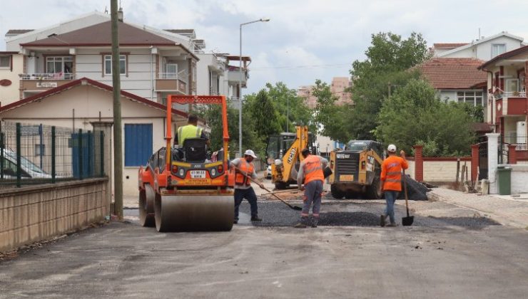 İzmit’te modern yollar için çalışmalar sürüyor