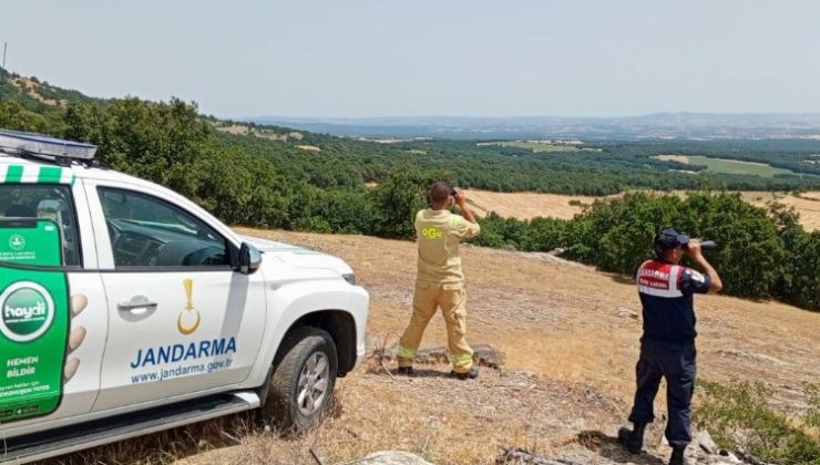 Jandarma orman yangınlarıyla mücadelede ediyor