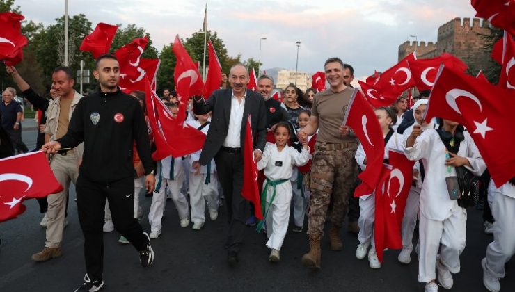 KTO, KAYSO ve KTB, 15 Temmuz Milletin Zaferi’nde meydanda nöbetteydi