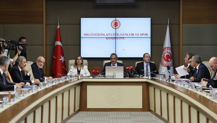 Öğretmenlik Mesleği Kanunu teklifi komisyondan geçti