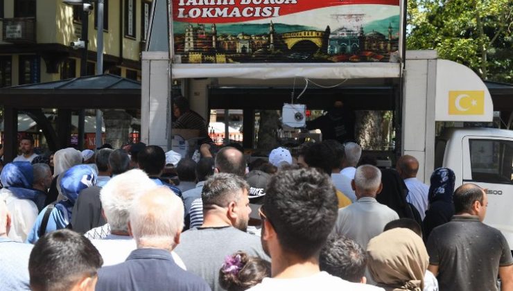 Osmangazi’de 15 Temmuz şehitleri için lokma ikramı