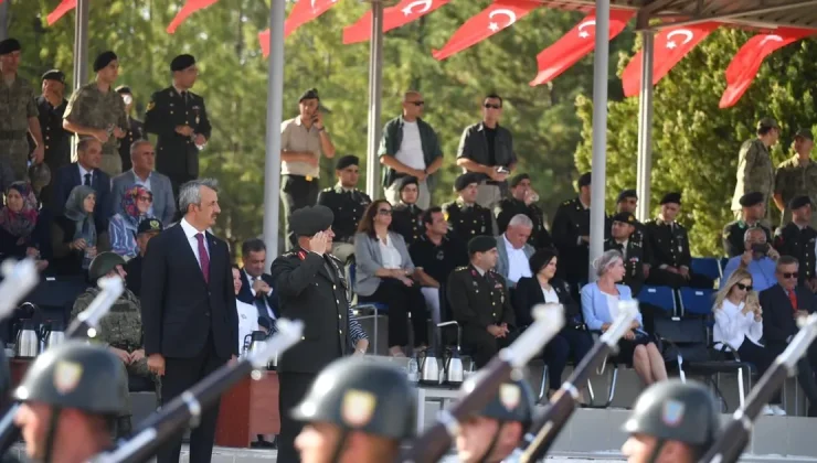 54. Mekanize Piyade Tugay’ında devir teslim töreni gerçekleşti