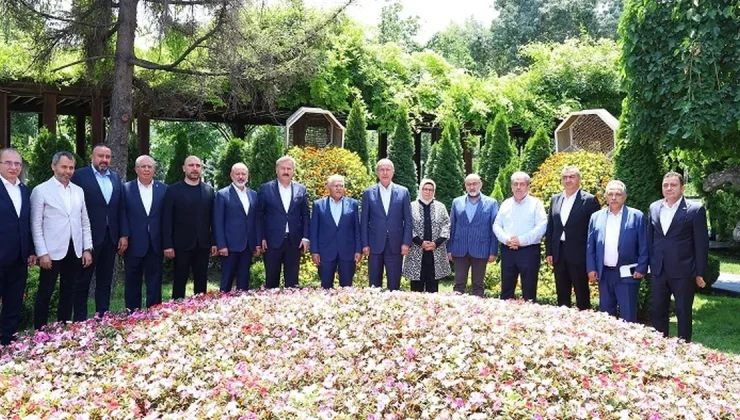 Akar ve Büyükkılıç’tan OSB ve oda başkanlarıyla yatırım değerlendirme toplantısı