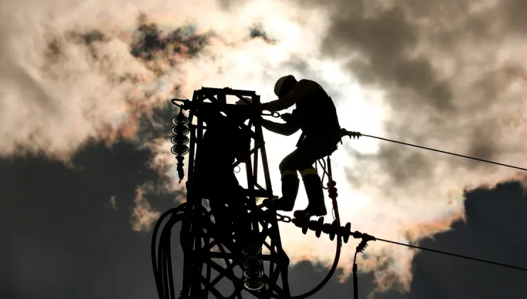 Akdeniz’de aşırı sıcaklar elektrik tüketimine her gün yeni rekor kırdırıyor