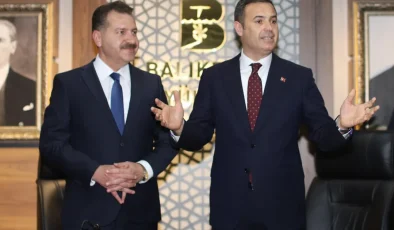 Balıkesir’de sert tartışma! Ahmet Akın: Ne yaptınız oğlum bu paraları?