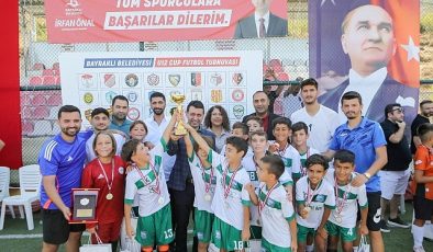 Bayraklı’daki futbol turnuvasında muhteşem final