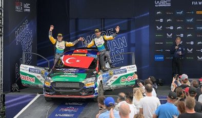 Castrol Ford Team Türkiye, Dünya Ralli Şampiyonası’nın Finlandiya ayağında Türk bayrağını podyumda dalgalandırdı