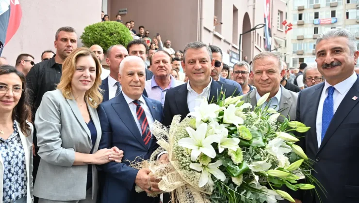 CHP Genel Başkanı Özel, “Bozbey, 100 güne çok önemli hizmetler sığdırdı”