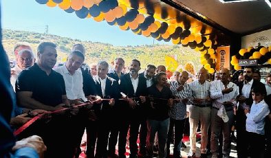 Continental’in İzmir Bayisi Akdağ Jant Lastik’in Yeni Şubesi Hizmete Açıldı