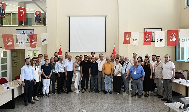 Cumhuriyet Halk Partisi Parti Okulu, insan odaklı, dirençli ve daha yaşanabilir kentler yaratmak hedefiyle, 31 Mart Yerel Seçimlerinde seçilen belediye meclis üyelerinin eğitimine başladı