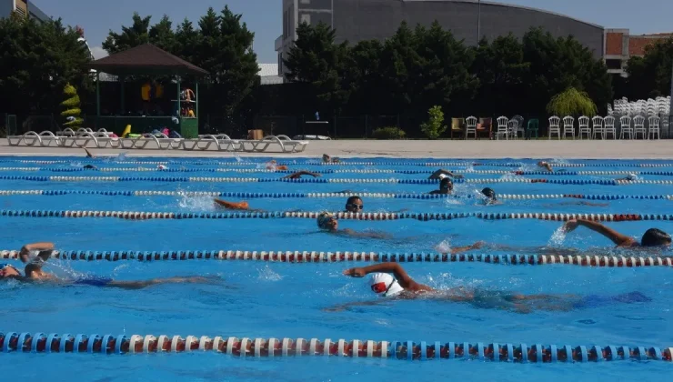 Geleceğin yüzücüleri Bursa Yıldırım’da yetişiyor