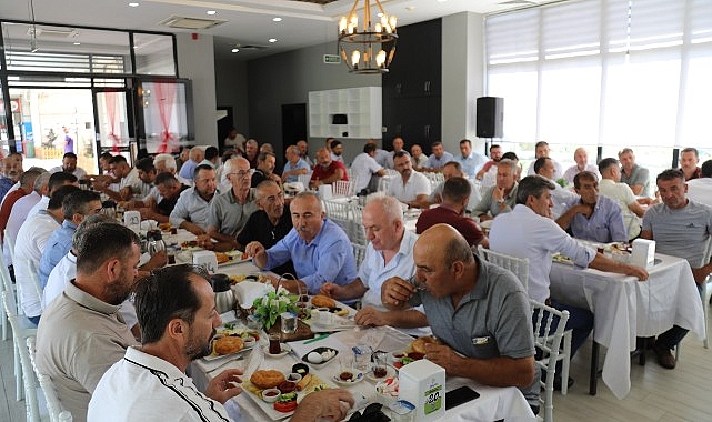 Geyve Belediye Başkanı Selçuk Yıldız, Geyve’deki mahalle muhtarları ile birlikte kahvaltı sofrasında buluştu.