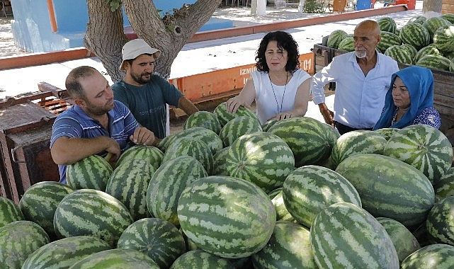 İzmir Büyükşehir Belediyesi ve Kınık Belediyesi’nden Çiftçilere Destek: Ürünler Tarlada Kalmadı, Vatandaşlara Dağıtıldı…