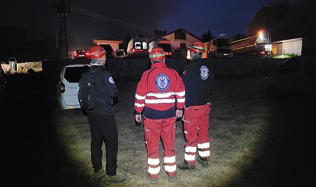 Kızılcahamam’da yangın, ekipler çalışmalarını sürdürüyor