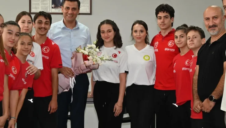 Manisa’da Başkan Zeyrek milli sporcularla buluştu