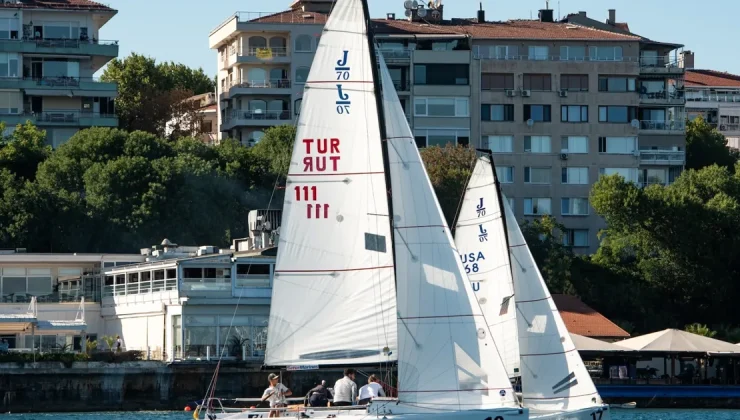 Olympos Regatta’da J/70 Match Race sınıfında yelkenlilerin maçı sona erdi