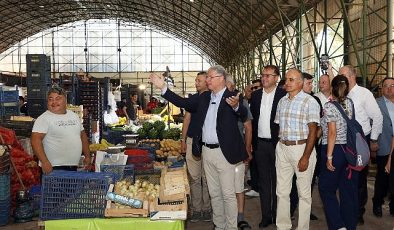 Ömerbey Mahallesi dolgu alanında bulunan ve 2019 yılında faaliyetlerine son verilen kapalı pazar yeri, 5 yıl aradan sonra yeniden açıldı