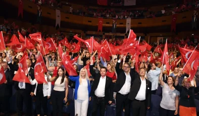 Osmangazi Belediyesi Halk Dansları Topluluğu’ndan büyüleyici gösteri