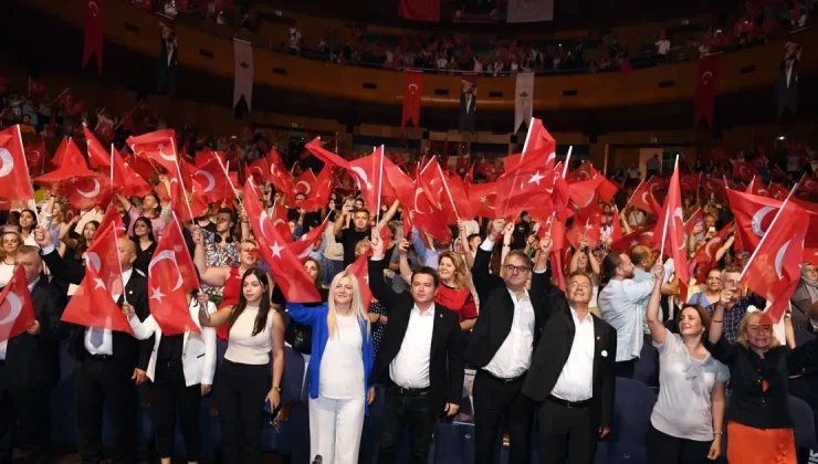 Osmangazi Belediyesi Halk Dansları Topluluğu’ndan büyüleyici gösteri