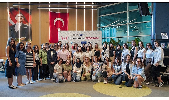 Womentum Programı, Kadın Öğrencilere Kariyer Yolculuklarında Destek Olmaya Devam Ediyor