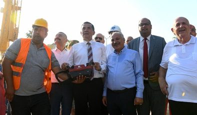 Yenişehir Belediyesi büyük kent kütüphanesi ve oyuncak müzesinin temelini attı