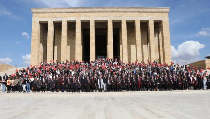 Ankara Üniversitesi'nde Bilim Ateşi Yakıldı