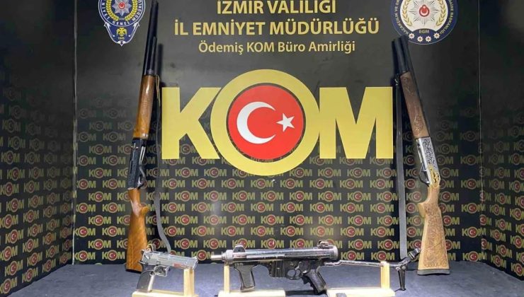 Silah tacirine operasyon: ’Uzi’ ele geçirildi…