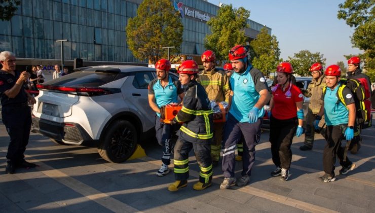 Bursa Büyükşehir İtfaiyesi’nden Nefes Kesen Kurtarma Tatbikatı