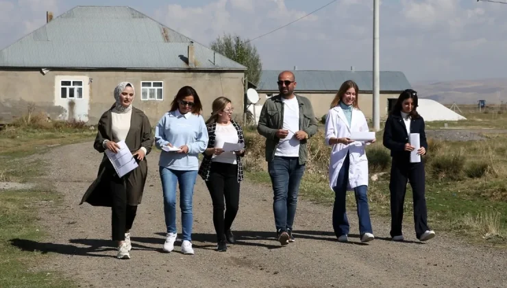 Muş’ta kız çocukları okusun diye sahadalar… Devamsız 4 kız öğrenci daha eğitime kazandırıldı