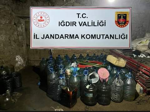 Iğdır’da 4 bin 150 litre kaçak akaryakıt ele geçirildi
 Iğdır’ın Aralık ilçesind…