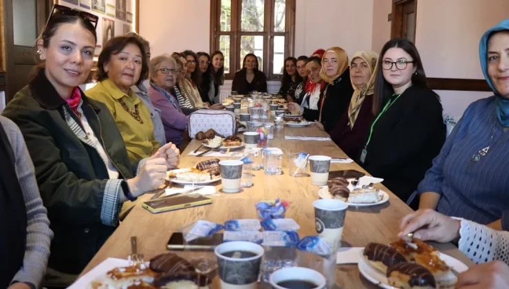 İzmit Çarşısı üreticisi kadınlar kahvaltıda buluştu