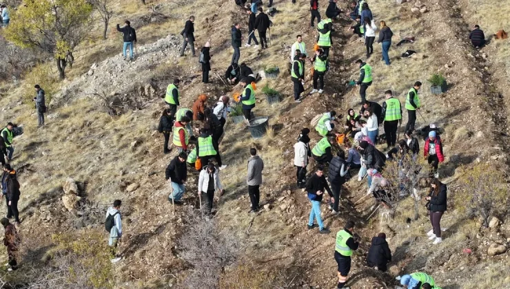 Konya'da üniversiteli gençler 'geleceğe nefes' oldular