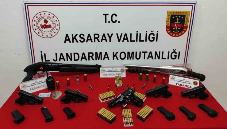 Kaçak silah ticareti yapan sahte polisler operasyonla yakalandı