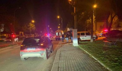 Kütahya’da “dur” ihtarına uymayan sürücü Polise çarparak kaçtı