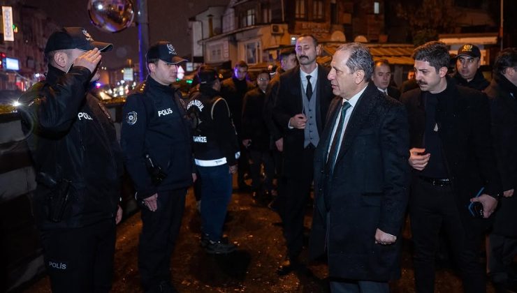 İstanbul il Emniyet Müdürü Selami YILDIZ,Eyüp Sultan Polis Merkezi ve Gaziosmanpaşa Şehit Anıl Kaan Aybek Polis Merkezi Amirliklerini ziyaret etti